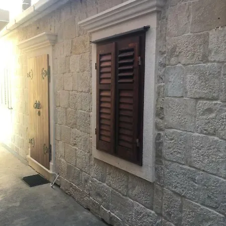 Apartment Lana Jesenice (Split-Dalmatia)
