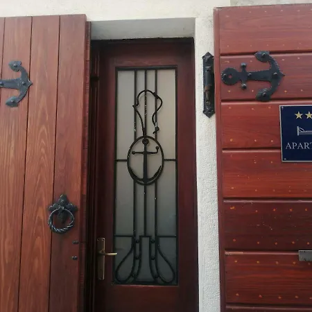 Lana Jesenice (Split-Dalmatia)